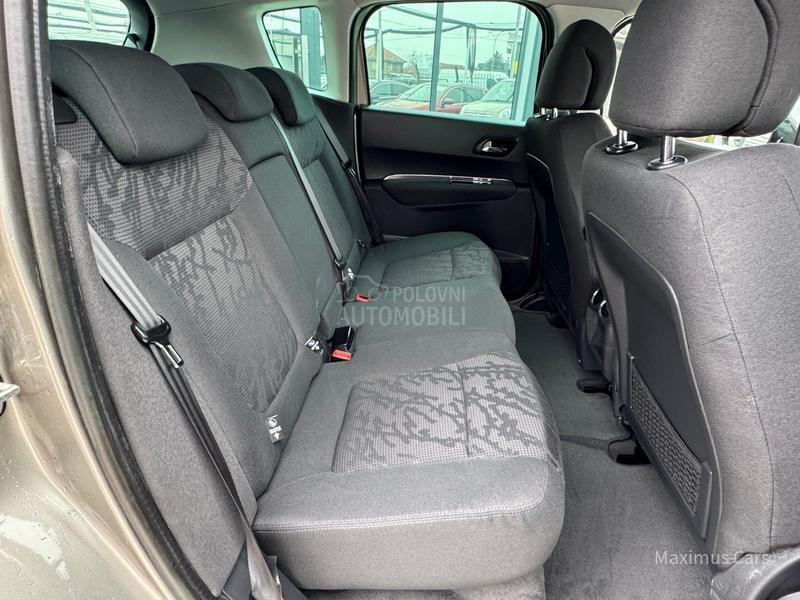 Peugeot 3008 2.0 HDI HYBRID