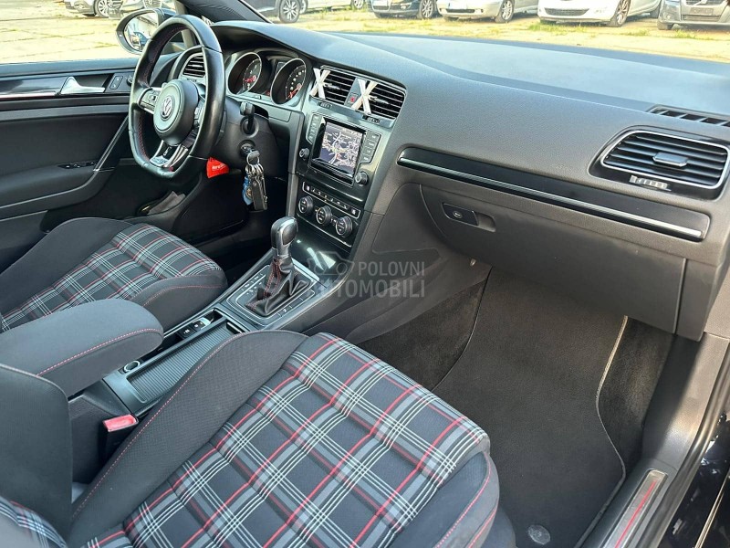 Volkswagen Golf 7 2.0 GTI PERFORMANCE