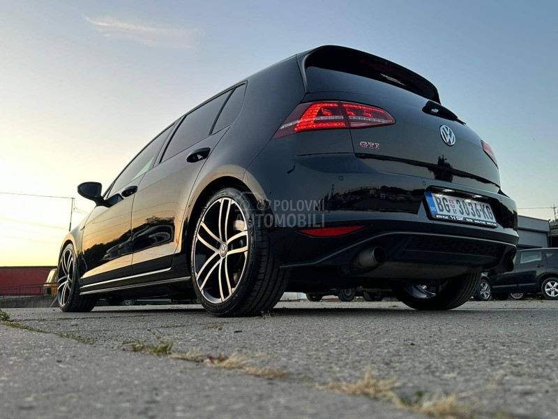Volkswagen Golf 7 2.0 GTI PERFORMANCE