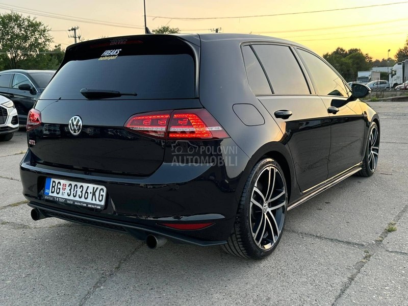 Volkswagen Golf 7 2.0 GTI PERFORMANCE