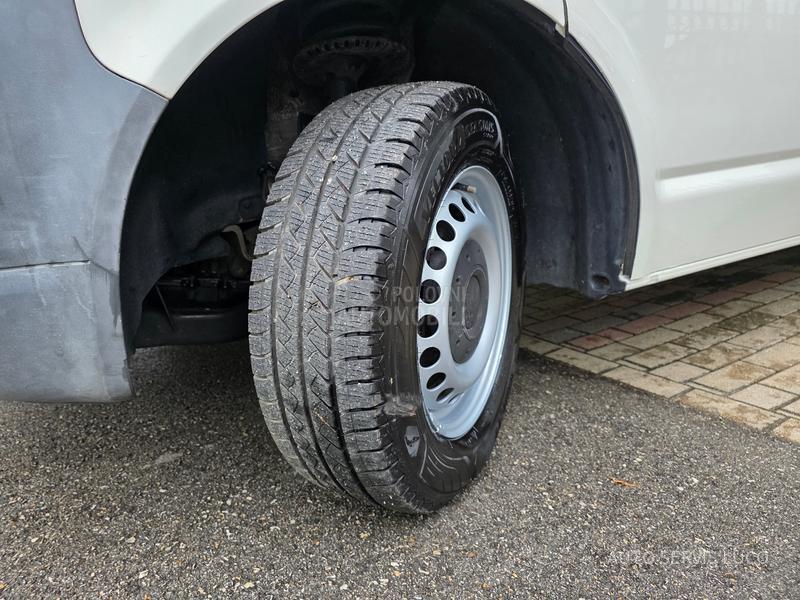 Volkswagen Transporter T5 automatic 192  h k m
