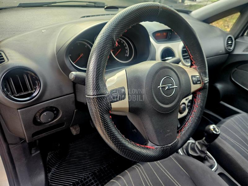 Opel Corsa D 1.3 CDTI LUTKAA