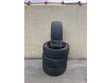 Hankook 225/45 R18 Zimska