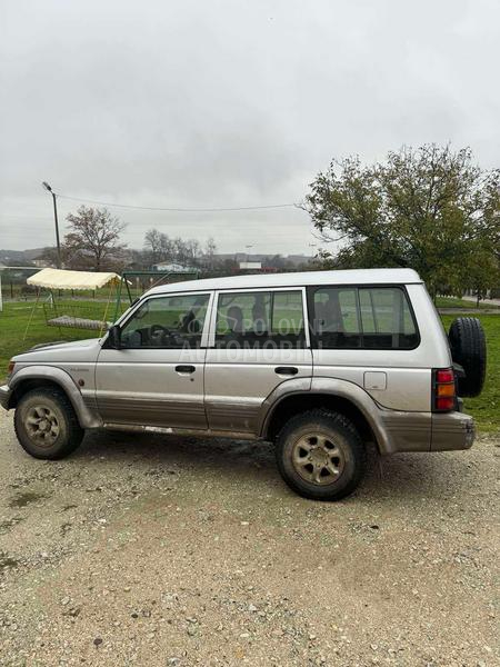 Mitsubishi Pajero 