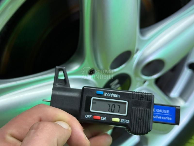 MINI Countryman 1.6D/N0VE GUME