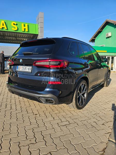BMW X5 M50