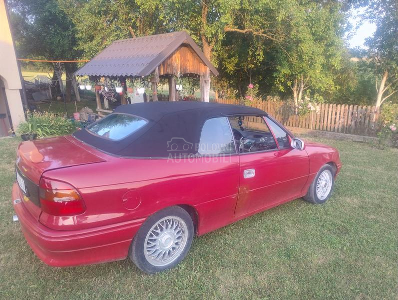 Opel Astra F 1.6