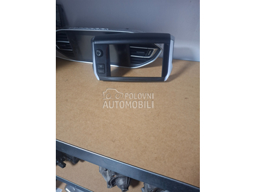 Multimedija za Peugeot 208