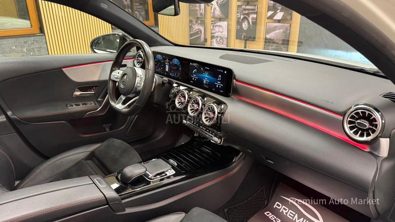 Mercedes Benz A 180 //AMG//PANO/KAM