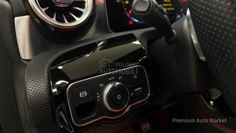 Mercedes Benz A 180 //AMG//PANO/KAM