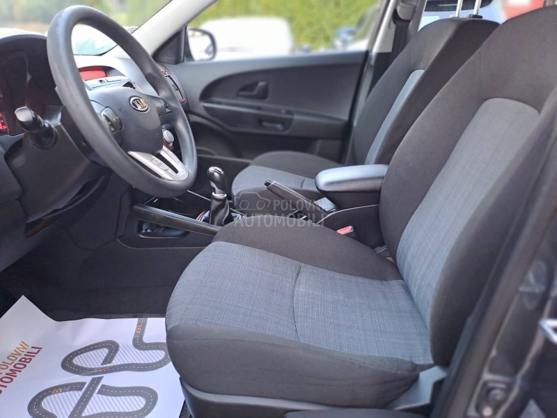 Kia cee`d sw 1.6 CRDI