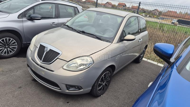 Lancia Ypsilon 1.4TNG