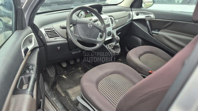 Lancia Ypsilon 1.4TNG