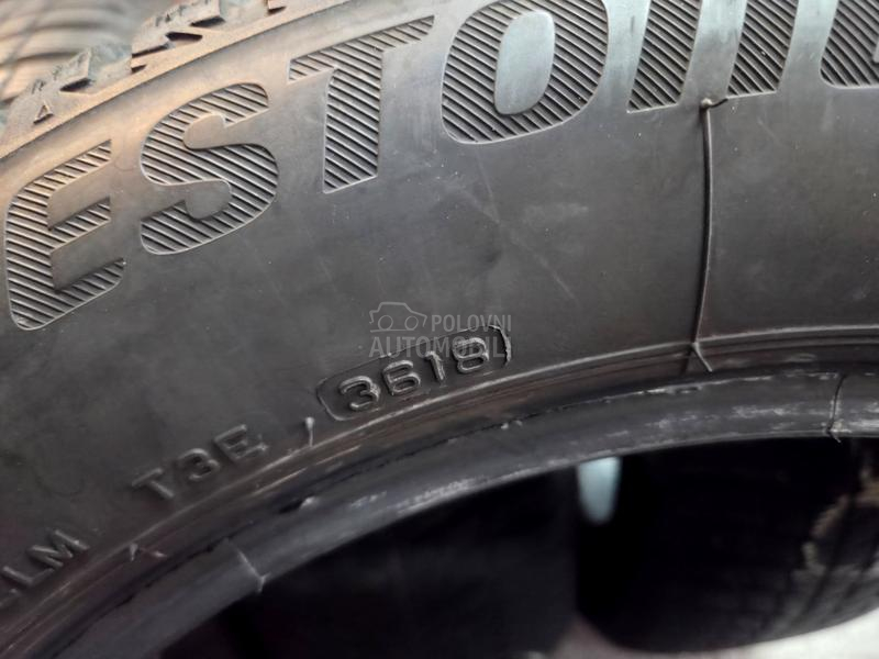 Bridgestone 215/55 R17 Zimska