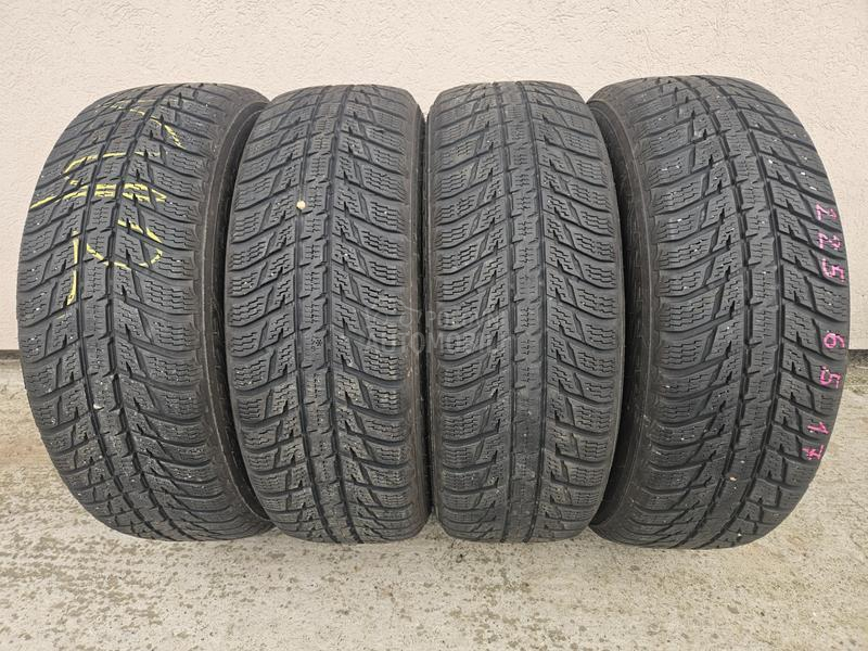 Nokian 225/65 R17 Zimska