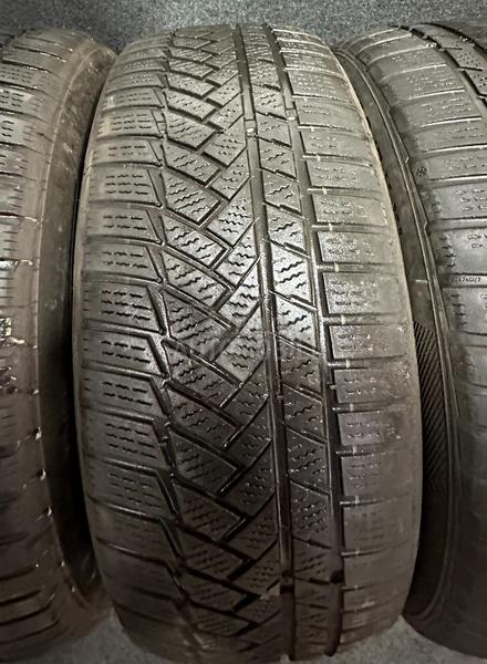 Continental 215/55 R17 Zimska