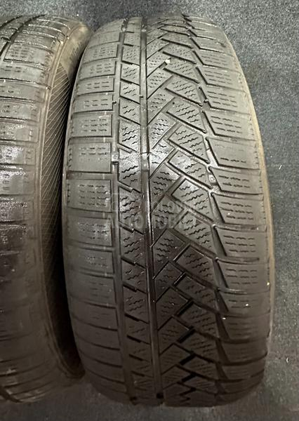 Continental 215/55 R17 Zimska