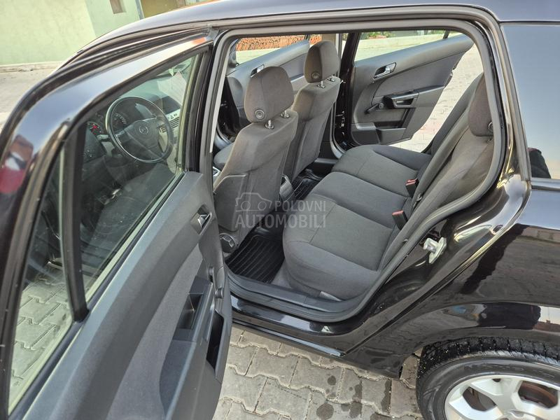 Opel Astra H 