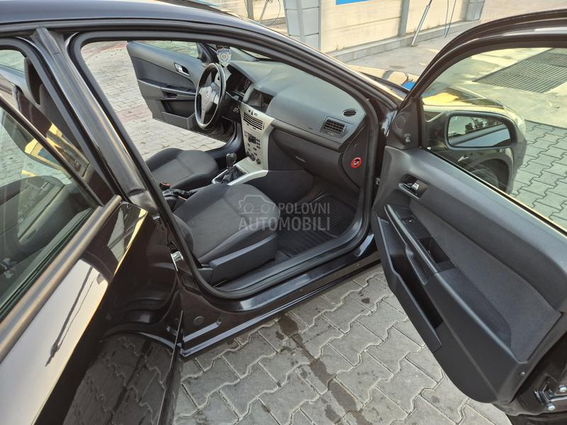 Opel Astra H 