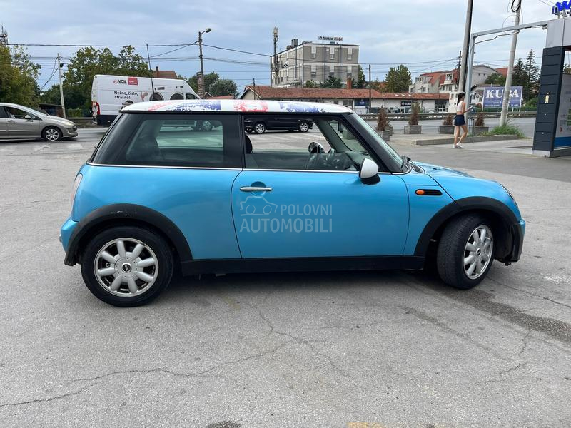 MINI One 