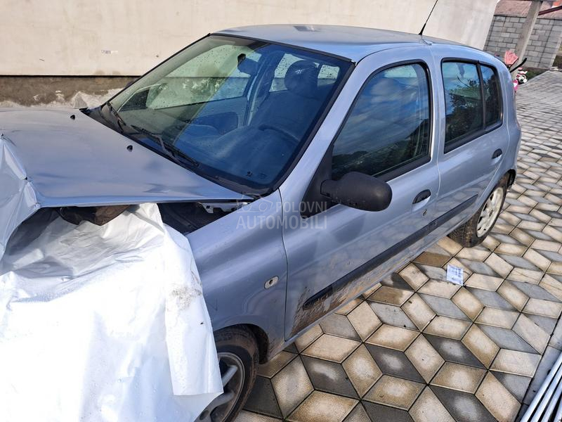 Renault Clio -  kompletan auto u delovima
