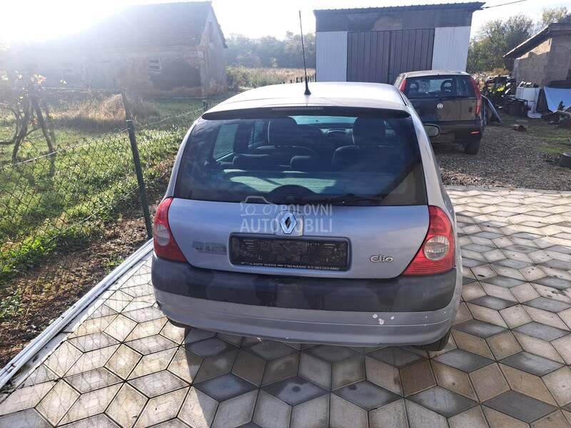 Renault Clio -  kompletan auto u delovima