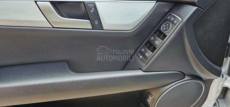 Mercedes Benz C 180 2.2CDI JEDIINSTVEN