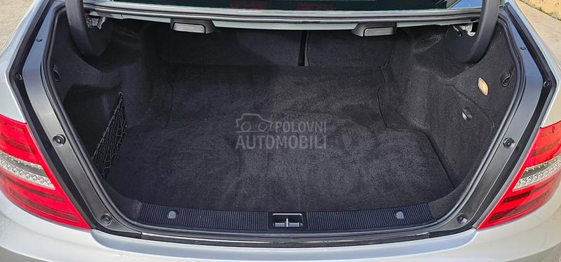 Mercedes Benz C 180 2.2CDI JEDIINSTVEN