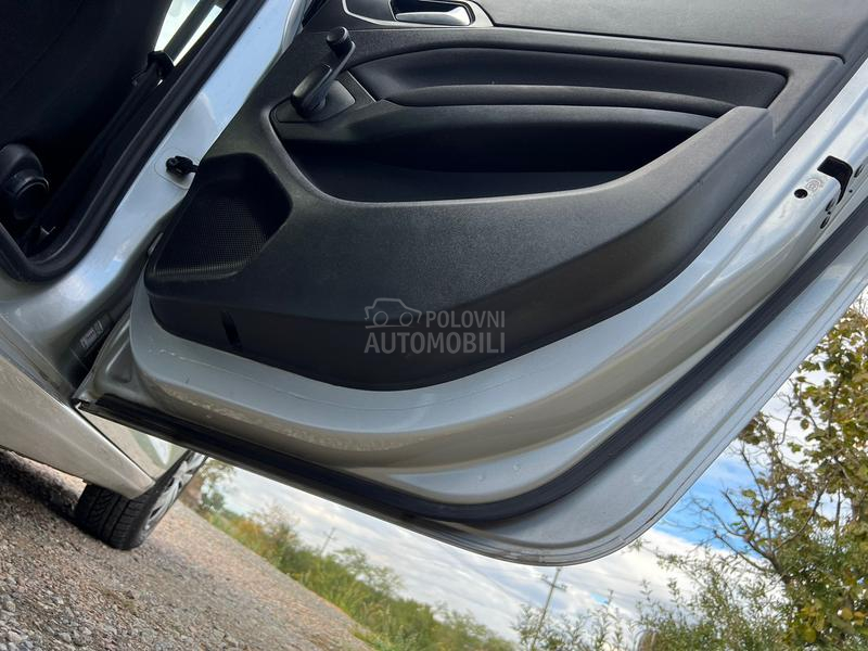 Vrata desna zadnja kravan