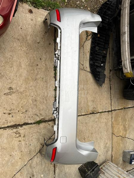 Branik zadnji karavan