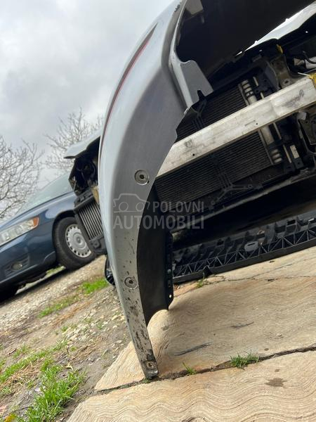 Branik zadnji karavan