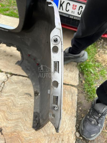 Branik zadnji karavan