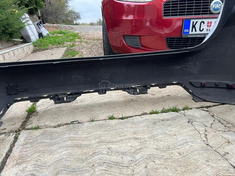 Branik zadnji karavan