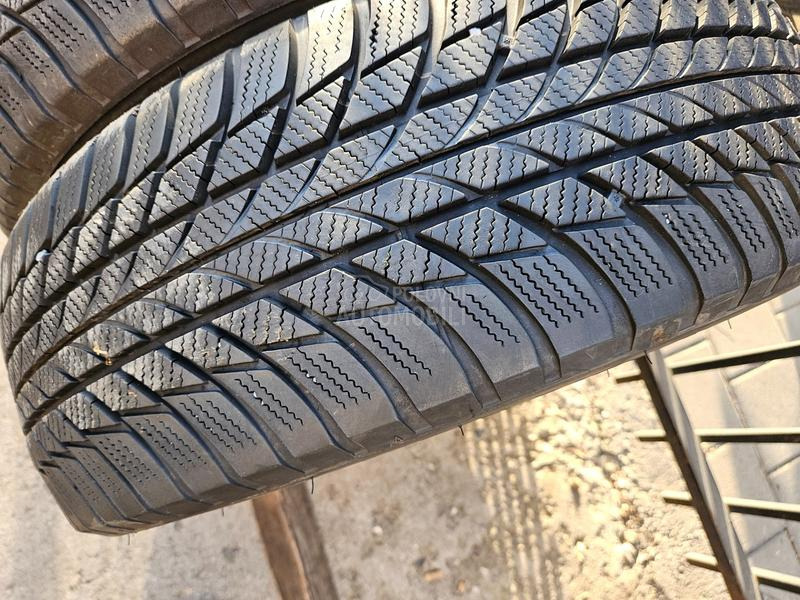 Bridgestone 215/65 R17 Sve sezone