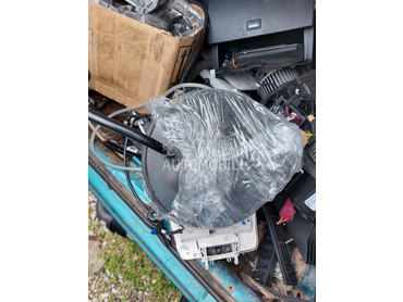 servo dobos kocnica w221 za Mercedes Benz S Klasa od 2006. do 2011. god.