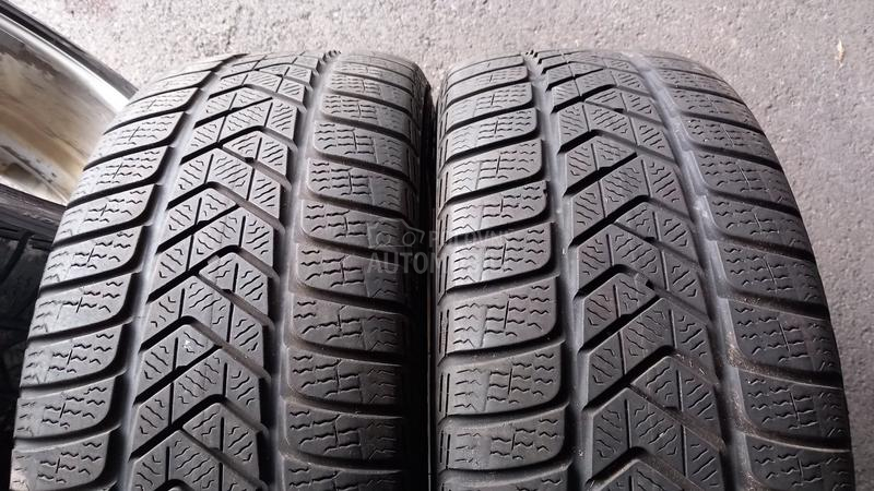 Pirelli 245/45 R19 Zimska