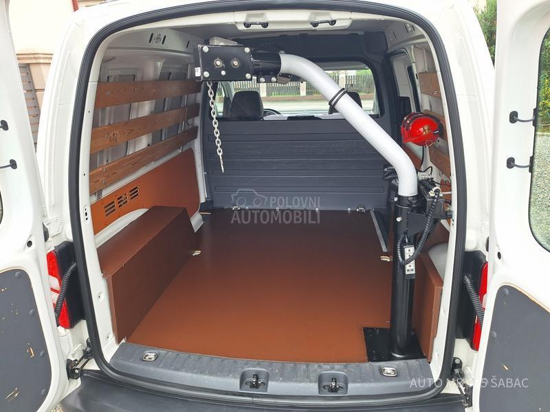 Volkswagen Caddy 1.6 TDI sa KRANOM