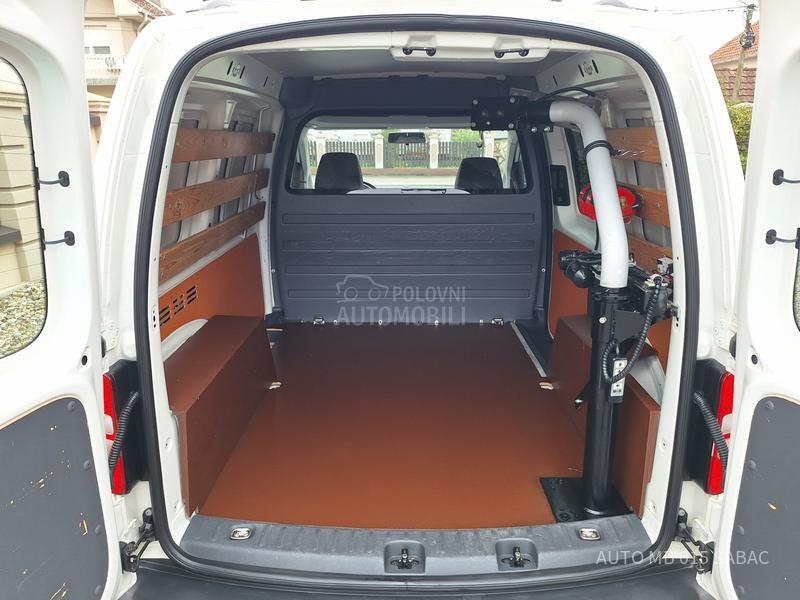 Volkswagen Caddy 1.6 TDI sa KRANOM