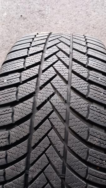 Bridgestone 245/45 R18 Zimska