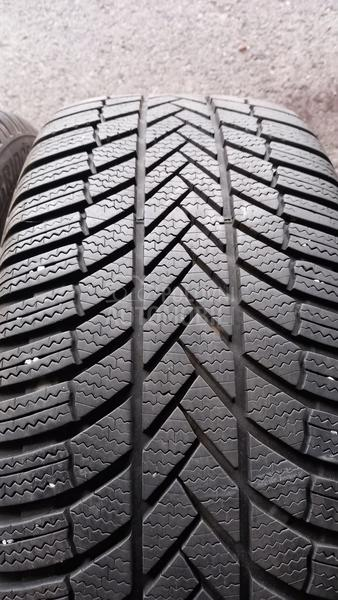 Bridgestone 245/45 R18 Zimska