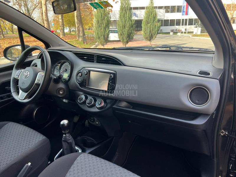 Toyota Yaris 1.33 TREND  CH