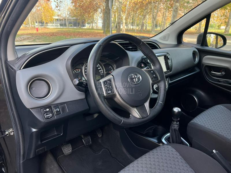 Toyota Yaris 1.33 TREND  CH