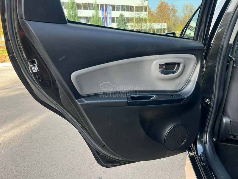 Toyota Yaris 1.33 TREND  CH