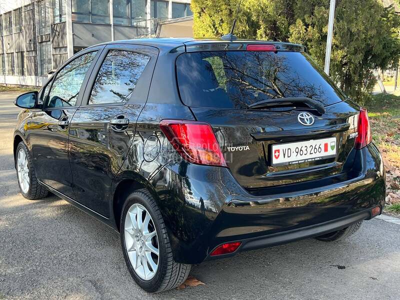 Toyota Yaris 1.33 TREND  CH