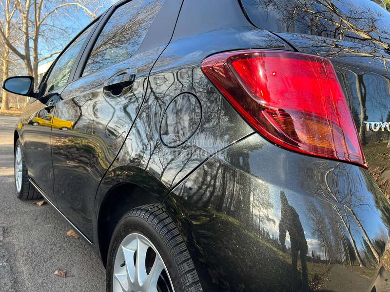 Toyota Yaris 1.33 TREND  CH