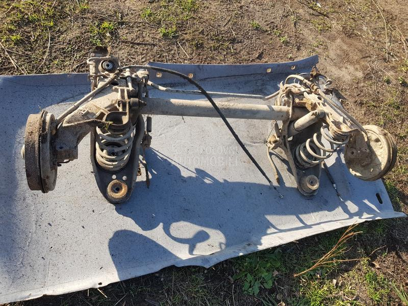 TORZIJA ZADNJA KARAVAN.