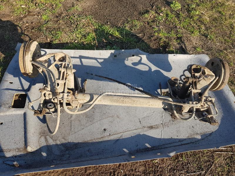 TORZIJA ZADNJA KARAVAN.