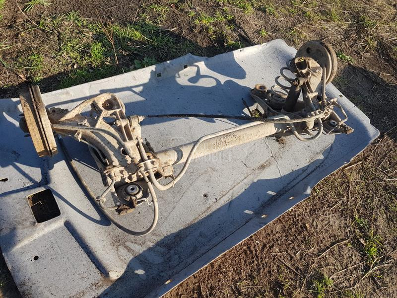 TORZIJA ZADNJA KARAVAN.