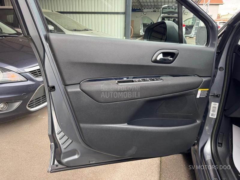 Peugeot 3008 1.6ehdi 112