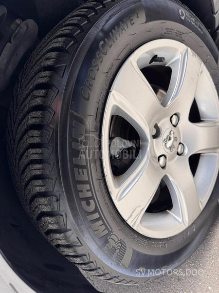 Peugeot 3008 1.6ehdi 112